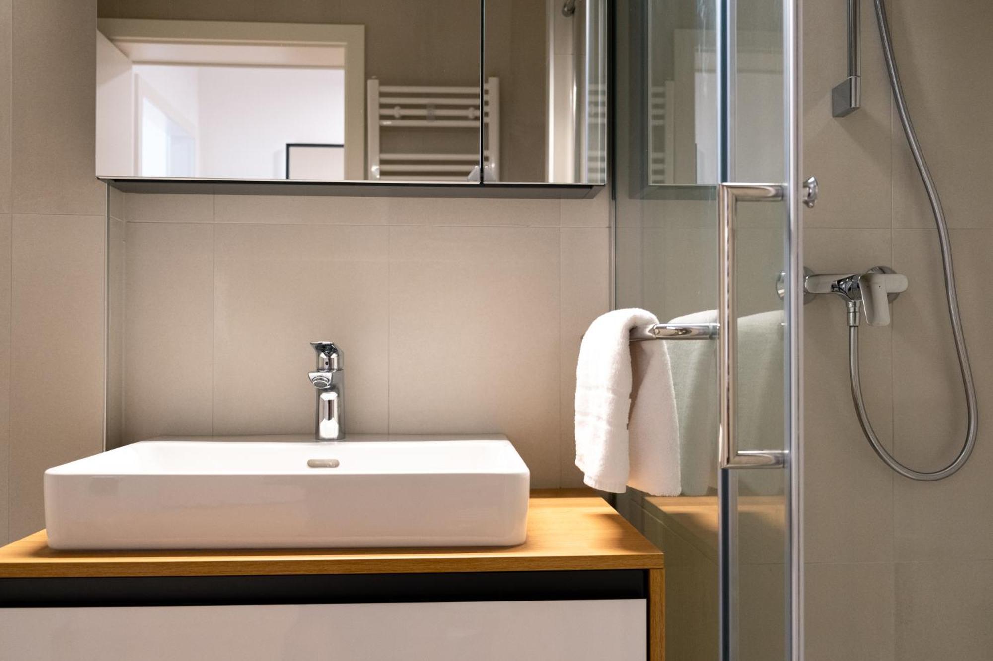 Masarykova Residence - Modern 1-Bedroom In City Center & Free Parking Любляна Экстерьер фото